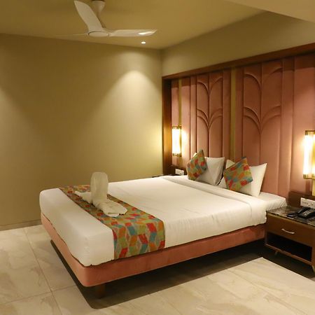 Le Vivanta Virar Экстерьер фото