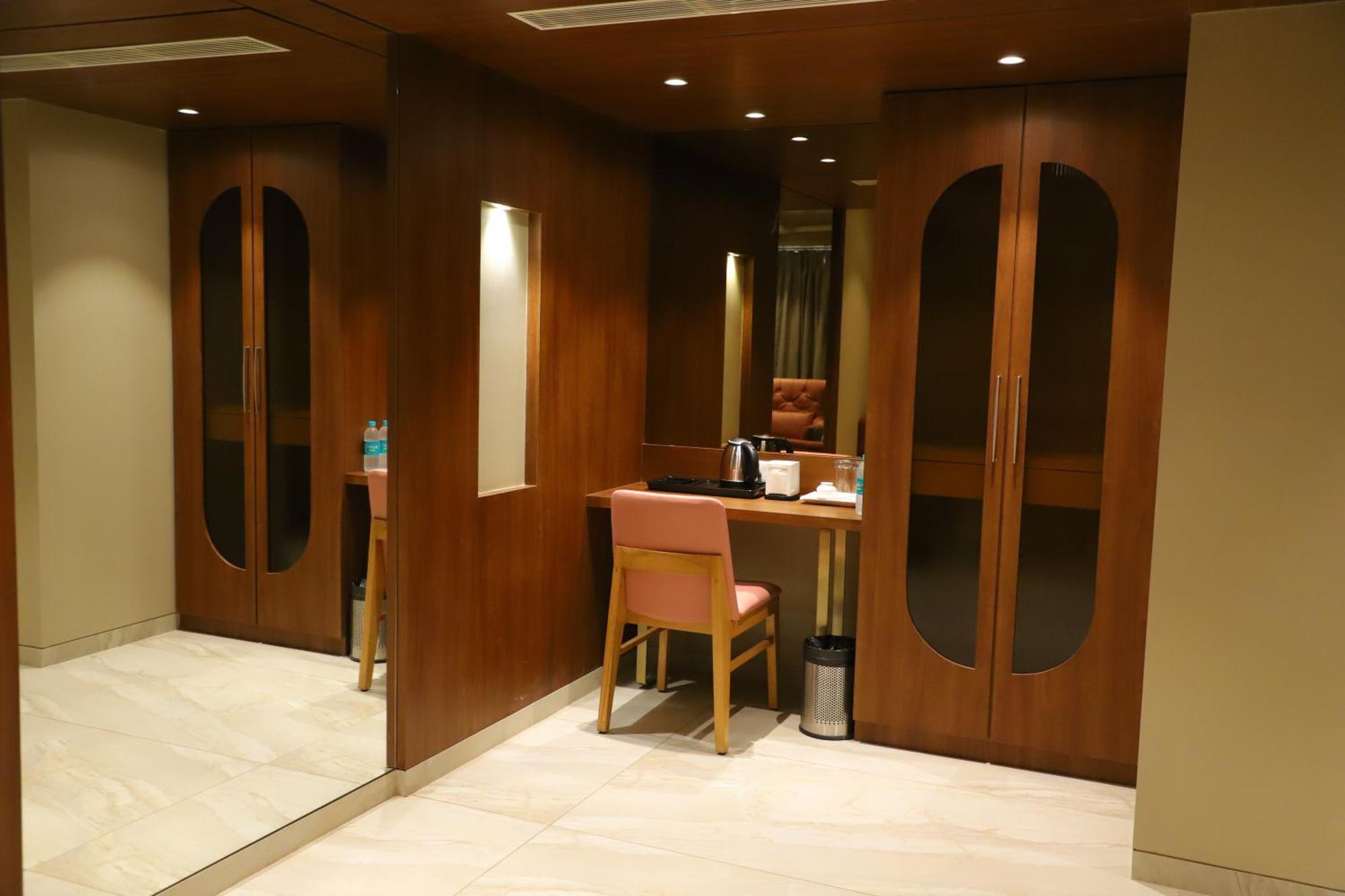 Le Vivanta Virar Экстерьер фото